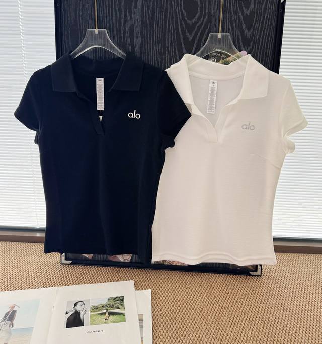Product Name: Alo New V-Neck Straight Shoulder Polo Short Sleeve Size: Sml Color
