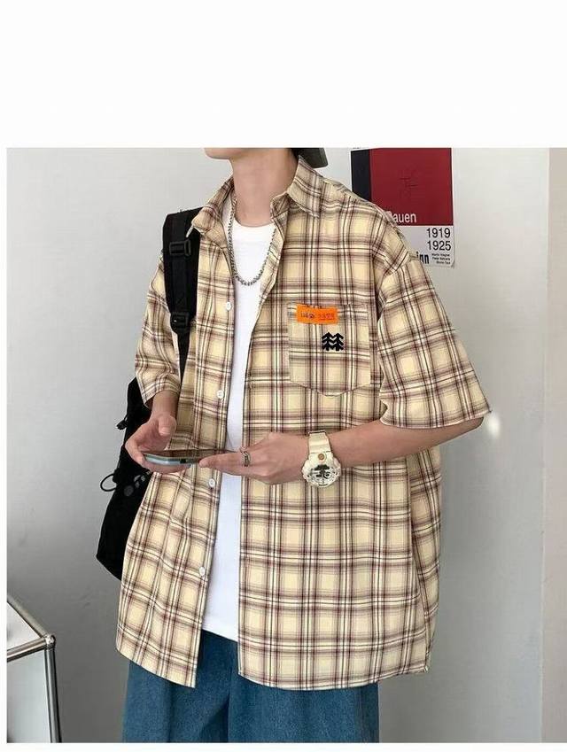 For Kolon Basic Plaid Short-Sleeved Shirt. A Classic Style That Comes Out Every