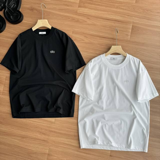 Three-Dimensional Silver Label Round Neck Short-Sleeved T-Shirt With High Weight