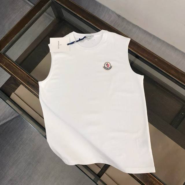 mon*Cler 2025 Couple Style All-Match Pure Cotton Vest. The Fabric Is Soft And
