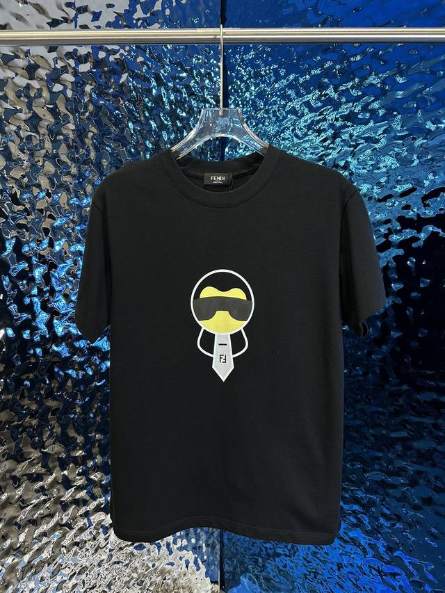 Fendi Fendi Short-Sleeved T-Shirt Highly Recognizable This Basic T-Shirt Adh