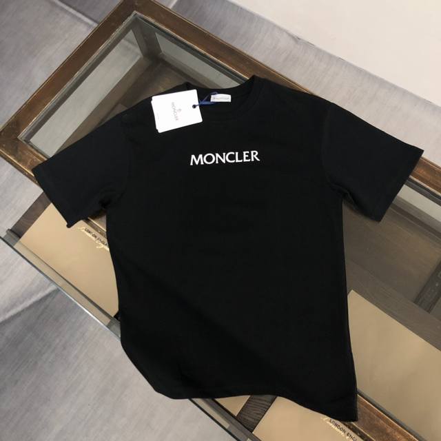 Moncler New Model Launched In The Counter Series Of Pure Cotton T-Shirts. The Ne