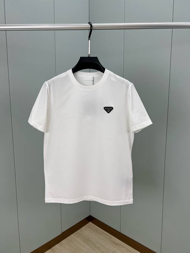 prada. Prada 25 Spring/Summer Classic Enameled Triangle Metal Logo Short-Slee
