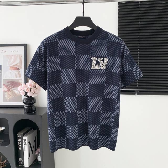 Style No.M157 Louis Vuitton Lv Logo Short Sleeves Spring And Summer Latest Logo