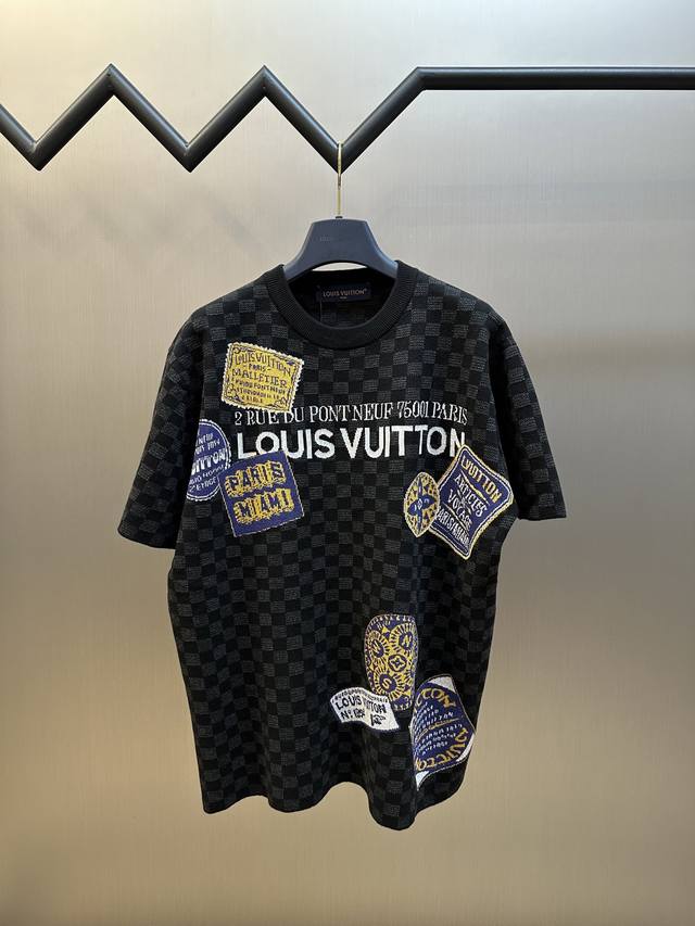 lv Damier Wool Short Sleeves This Short-Sleeved Crew Neck Shirt Follows The C