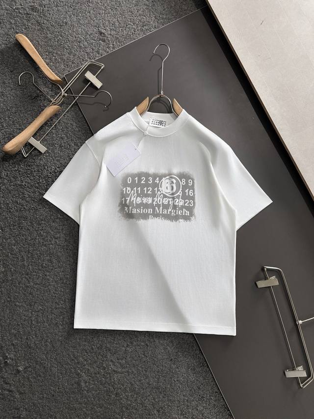 mm6 2025Ss Spring And Summer Latest Round Neck Fashion Short-Sleeved T-Shirt