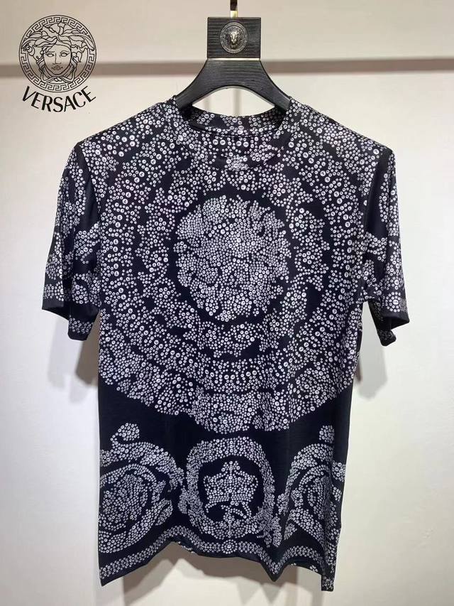 du Vs Fanjia Spring And Summer Versace Classic Printed T-Shirt Purchased From