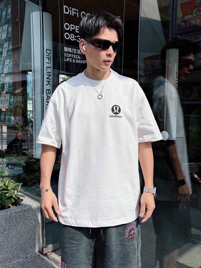 lululemon Embroidered Three-Dimensional Logo Short-Sleeved T-Shirt. A High-En