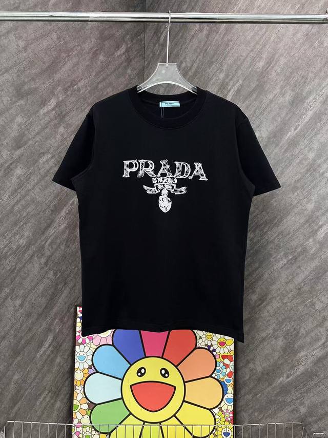 Style Number G56 Prada Line Letter Badge Embroidered Round Neck Short Sleeves Pr