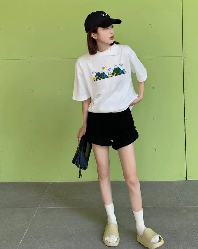 New Nb New Couple Round Neck Short-Sleeved T-Shirt Is Super Eye-Catching The Col