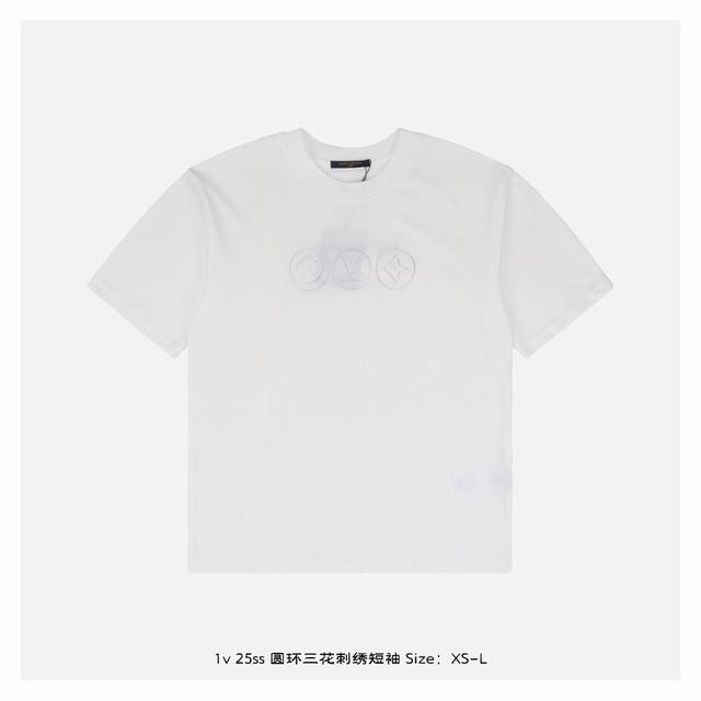lv 25Ss Short Sleeves With Three-Flower Embroidery On The Ring The Fabric Is
