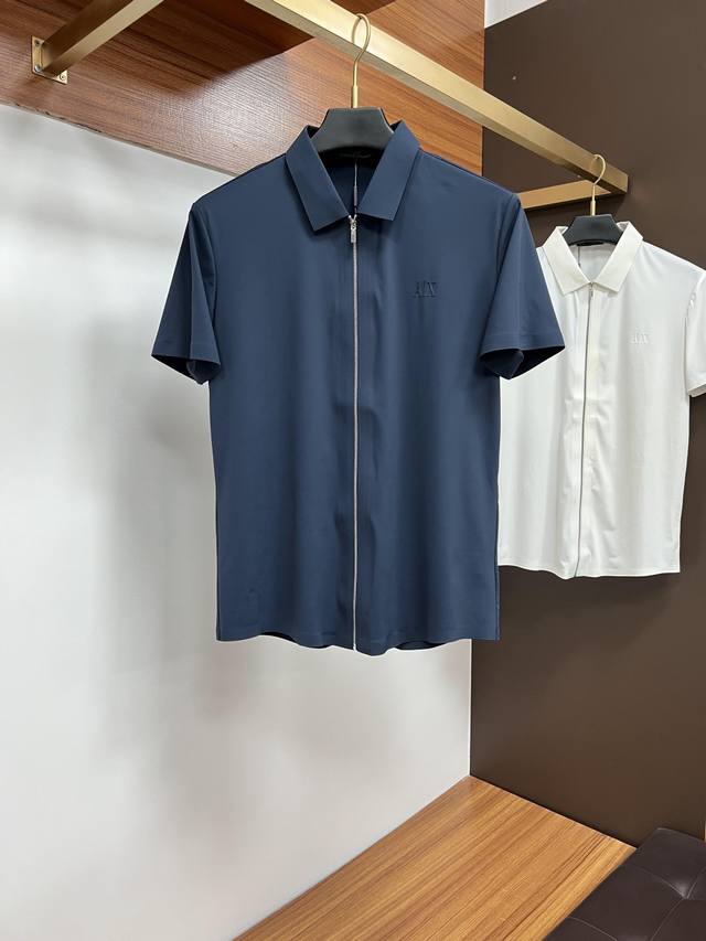 Armani 2025 Spring/Summer The Classic Polo Collar Design Is Paired With A Simple