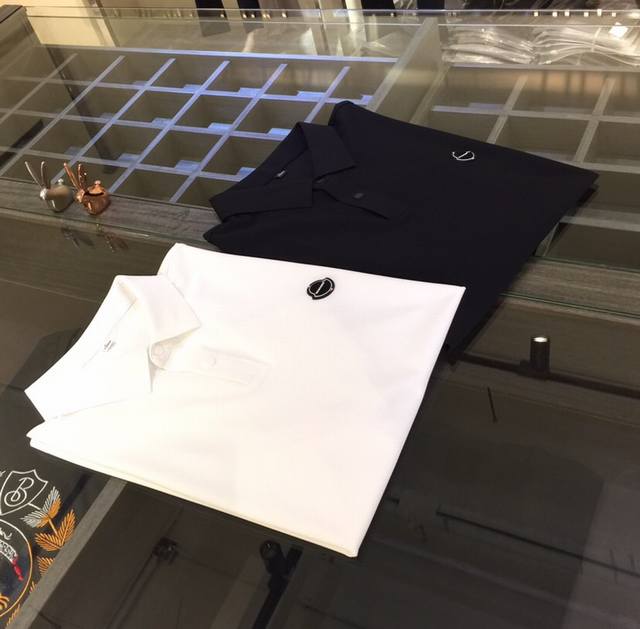 mo's Latest Series Of 2025Aw Lapel Shirts Are Versatile For Commuting To Work