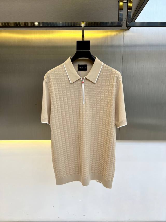 kiton Sea Island Cotton Half Zipper Lapel T-Shirt The Body Of The Shirt Is A