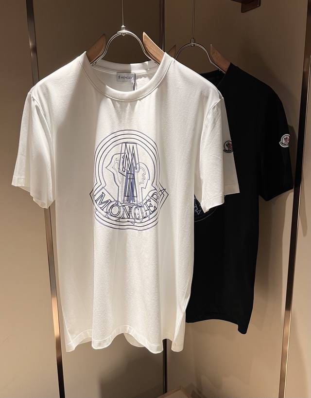 Moncler 2025 Spring And Summer Latest Unisex Trade Order Short-Sleeved T-Shirt.