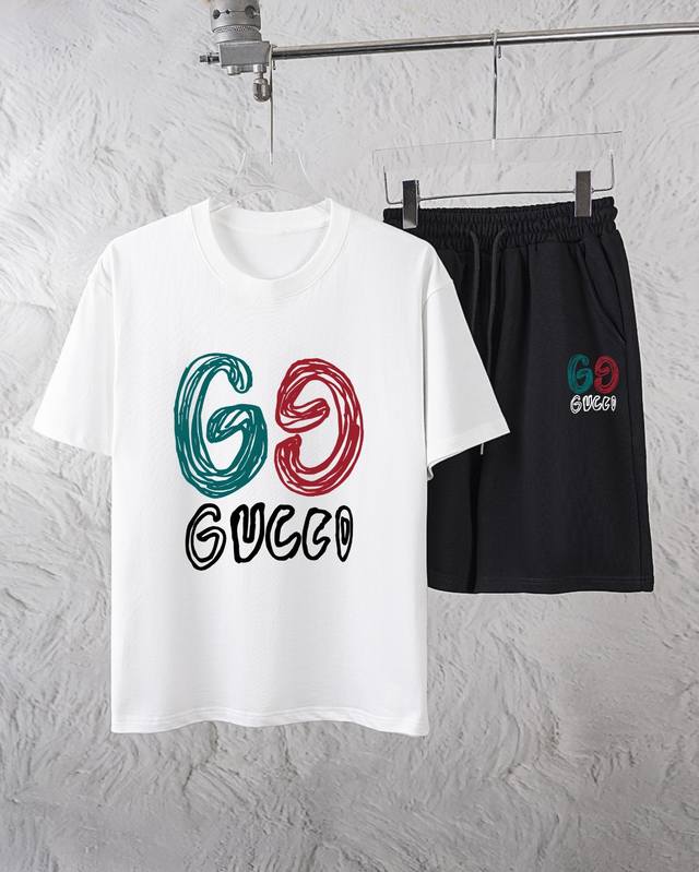 Gucci Exclusive New Trendy Men's Fashion Round Neck Short-Sleeved Shorts Suit Tr