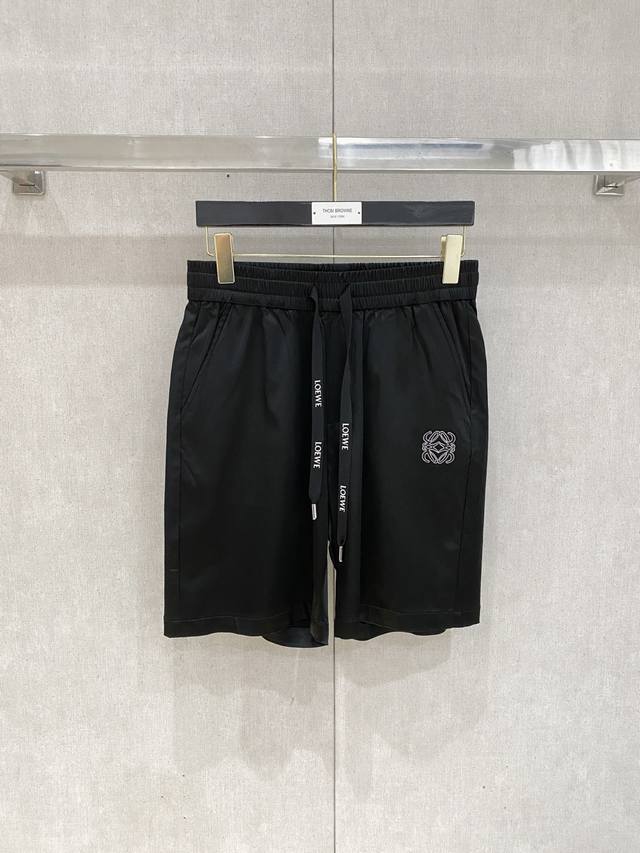 Loewe's New Spring And Summer Casual Shorts Are On Sale On The Official Website