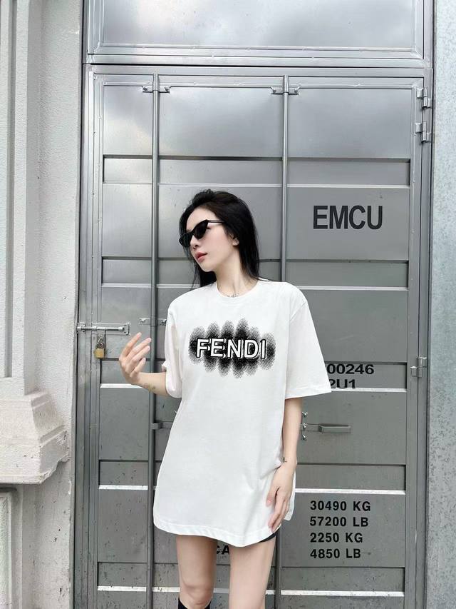 Fendi's New Letter Print Double-Layer Heavy-Duty Short-Sleeved T-Shirt. The Lett