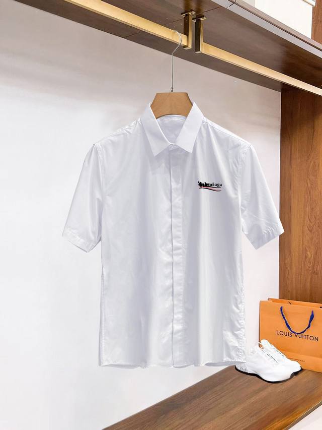 The Latest Men's Must-Have Short-Sleeved Shirt From Balenciaga. 100% Natural Cot