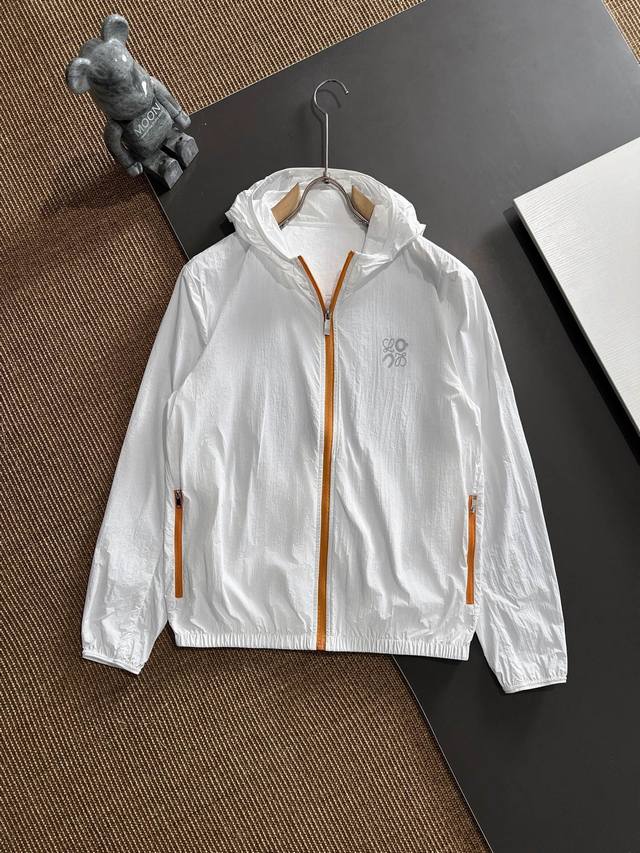 Loewe's New Men's Sun Protection Clothing For Spring And Summer 2025. Lightweigh