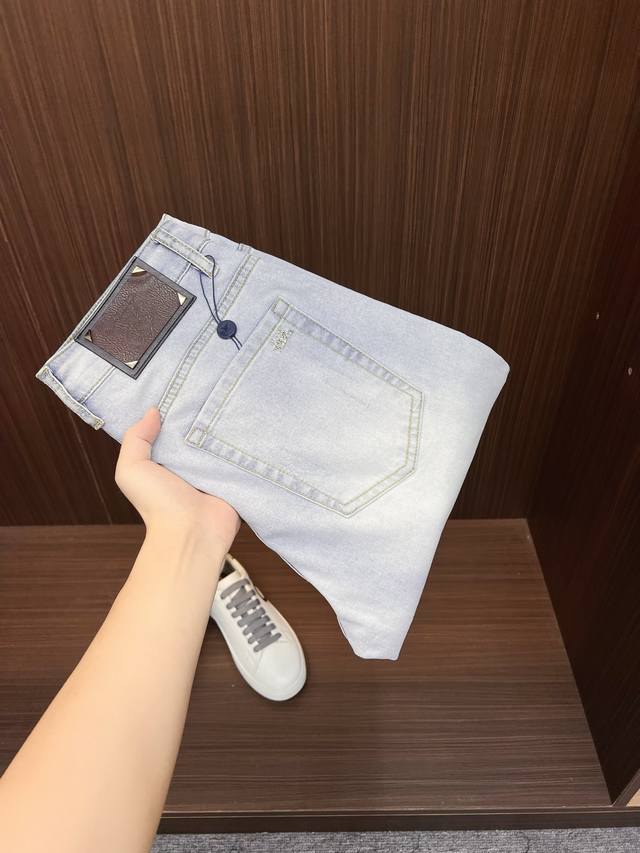 lv Men's Denim Jeans Official Announcement Album Poster Outfit Style For Cust