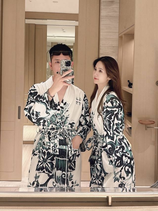 Shocking New Bathrobe Is On The Market. Original Og Home Robe, High-End Home Clo