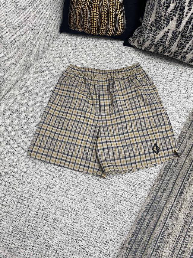 The New Dior 25Ss Shorts Are A Classic Piece Of Dior Men's Wear. They Are Made O