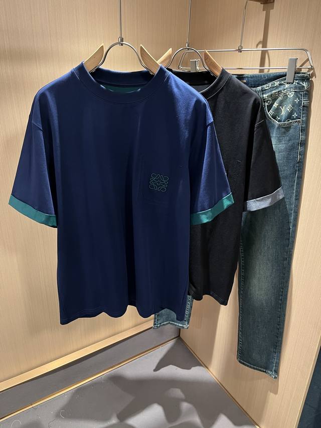 loe*We 2025 Spring And Summer New Unisex Short-Sleeved T-Shirts From Loewe. I