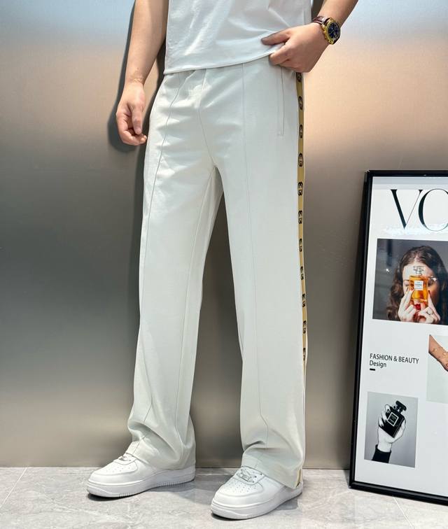 gucc*Gucci 2025Ss Spring And Summer Thin Pants. Super Invincible Hit Has Arri