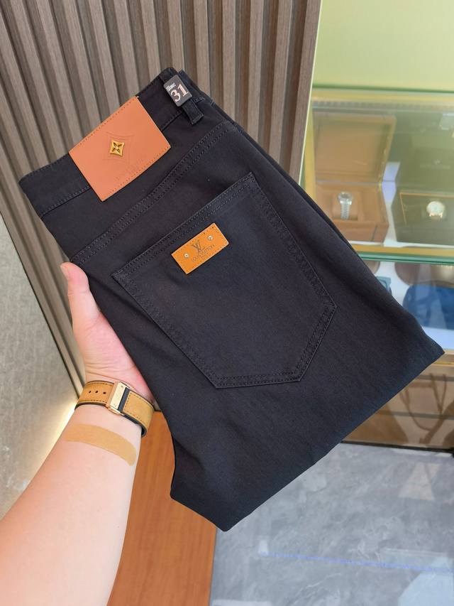 lv New Arrival 2630 New Year's Hot New Products Are Available In The Counter.