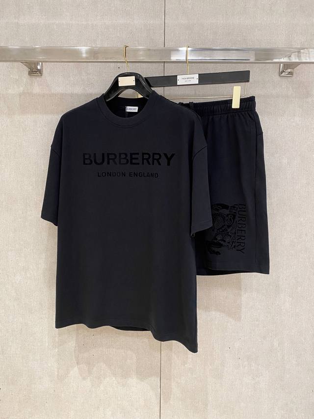 25Ss Burberry Heavyweight Round Neck Short-Sleeved T-Shirt And Shorts Set Is
