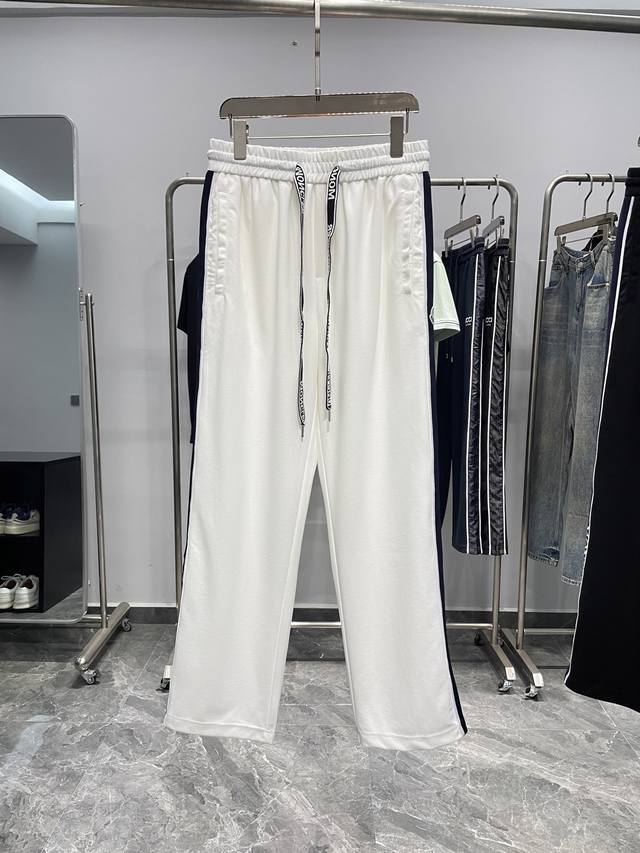 White Detail C16