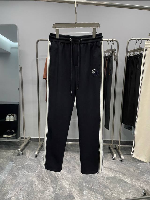 Black Detail C16