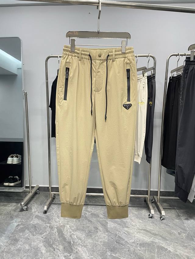 Khaki Detail C16