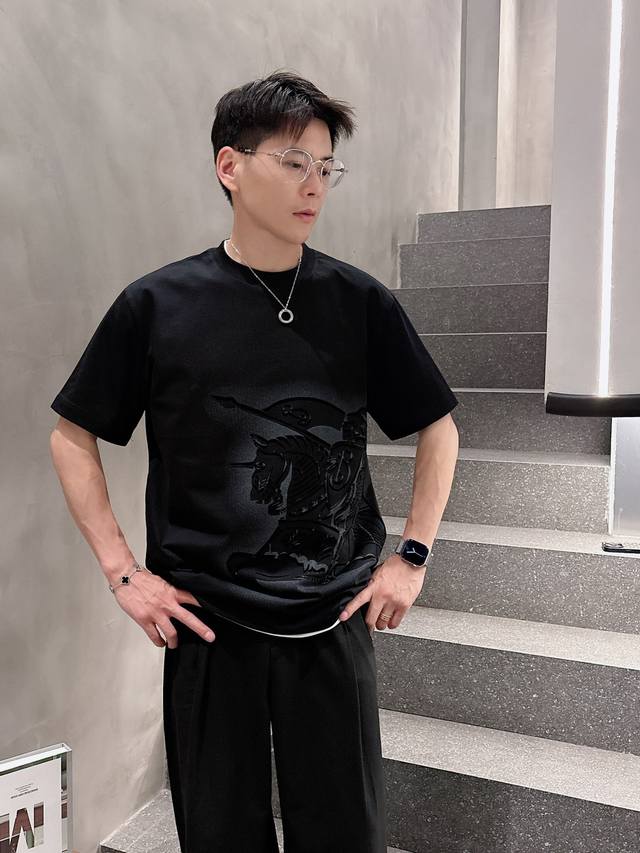 Burberry 2025 Spring And Summer New Unisex Short-Sleeved T-Shirts, Customized Wi