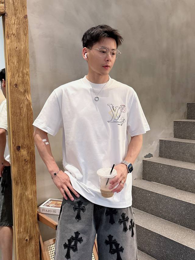 lv 2025 Spring And Summer New Unisex Short-Sleeved T-Shirts, Customized With
