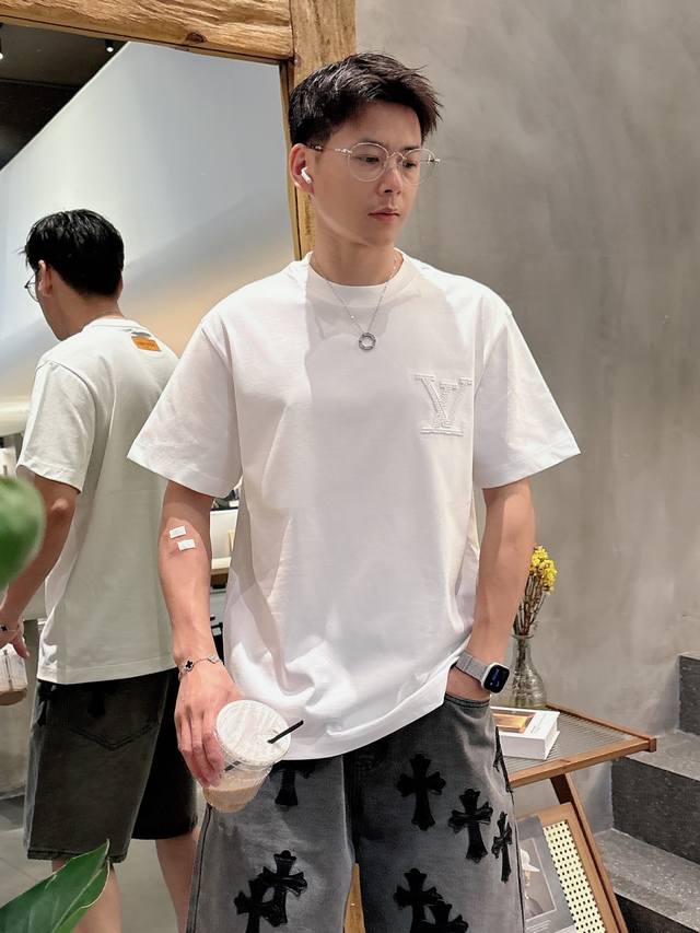 lv 2025 Spring And Summer New Men's And Women's Short-Sleeved T-Shirts, Custo