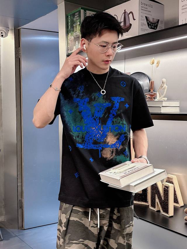 lv 2025 Spring And Summer New Men's And Women's Short-Sleeved T-Shirts, Custo