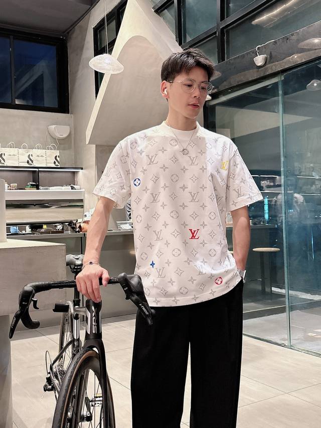 lv 2025 Spring And Summer New Men's And Women's Short-Sleeved T-Shirts, Custo