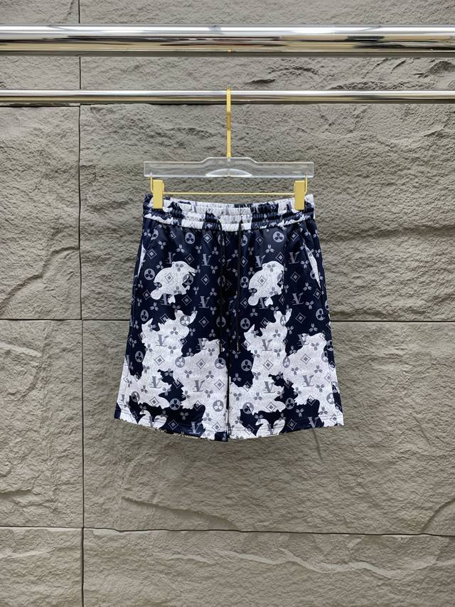 lv 2025 Spring And Summer New Men's Casual Shorts High-End Goods Simple, Fash