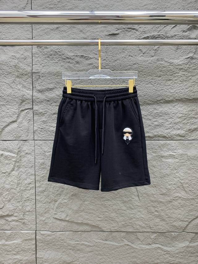 Fendi 2025 Spring And Summer New Men's Casual Shorts High-End Goods Simple, Fash