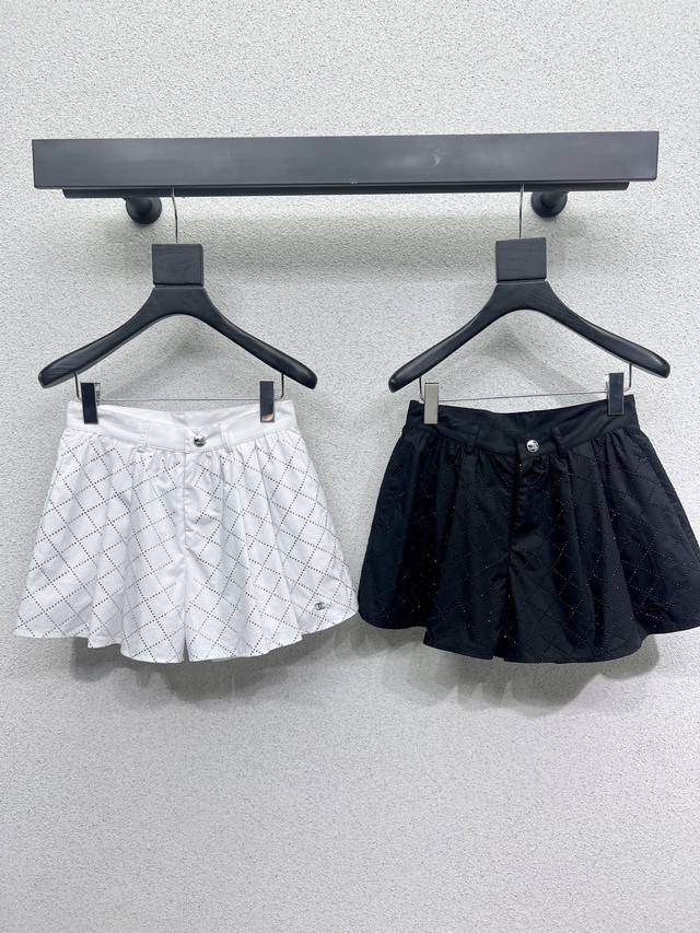 70675# Chanel Hot Diamond Shorts New Chanel Style Series Of Heavy-Duty Hot Di