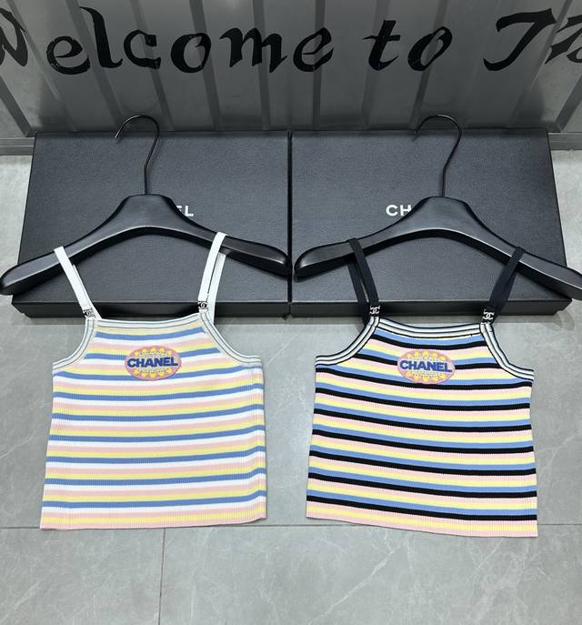 New Product Online Style Number: 28895# #Xiangxiang Badge Letter Striped Suspend