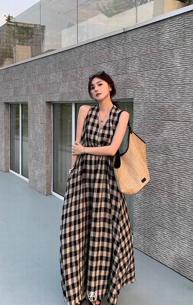 Dress Hot Sale High-End Hong Kong Style Retro Plaid Halter Dress Elegant And Coo