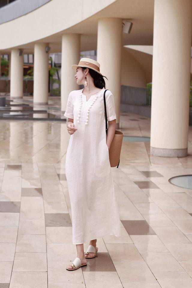 Dress New Linen Dress In The Hot Summer, Look For The Freshest Scenery A White L