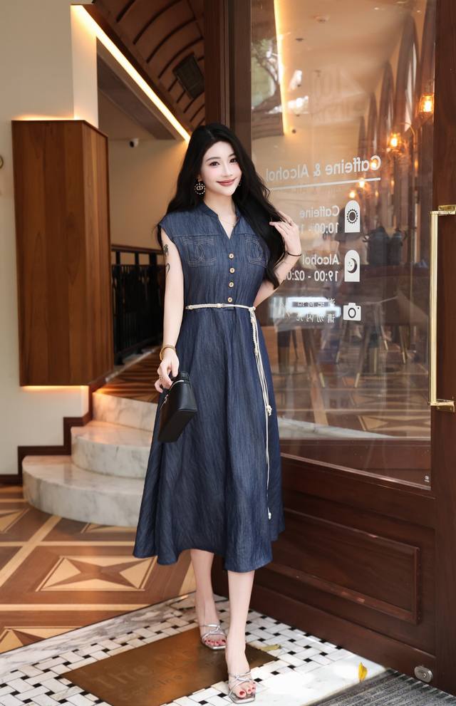 Dress New Style Elegant And Intellectual Dress. The Overall Set Of Matching Fash