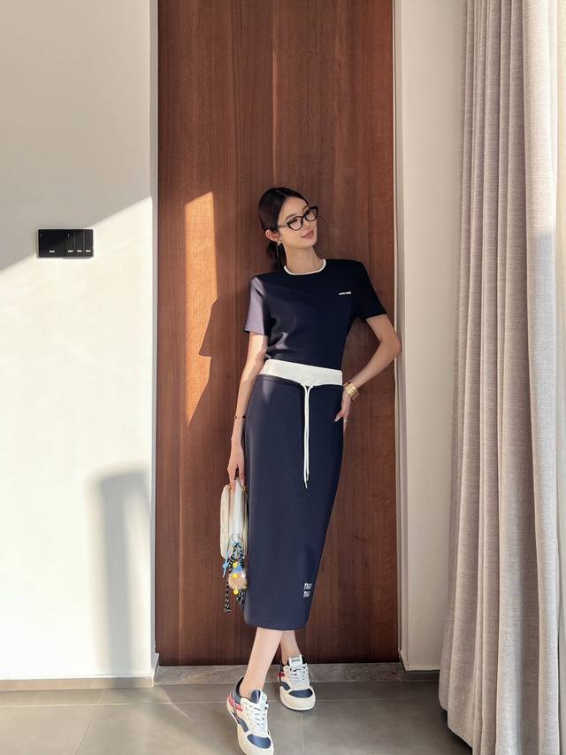 Highly Recommend Miumi 2025 New Round-Neck Sports Suit Top And Skirt. Casual And