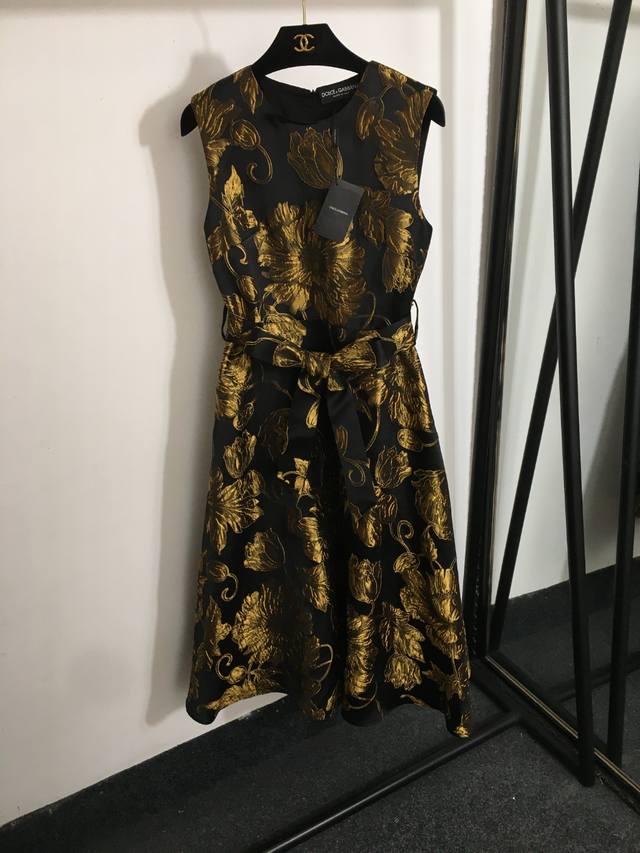 Style No. 20252979 Dg* New Style Bright Silk Jacquard Vest Dress With Belt Gold