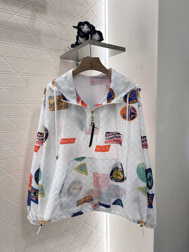 louis Vuitto*2025 New Arrivals Hooded Sun Protection Jacket And Shorts Set Cu