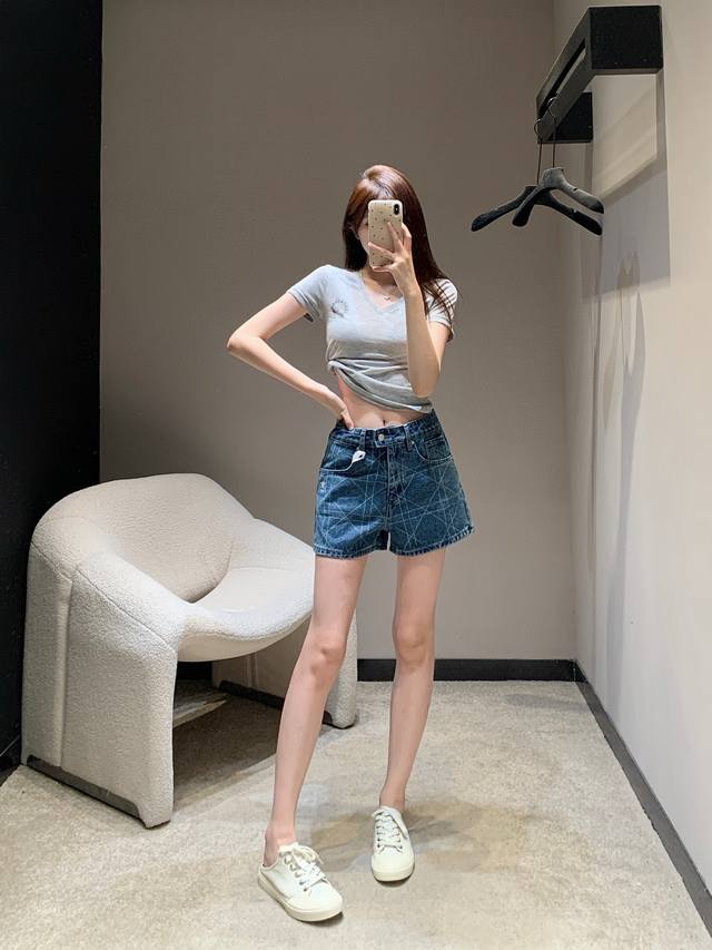 Style No. D25051475 Dio* New High-End Custom Washed Denim Cotton Classic Bee Let